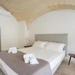 Palazzo Della Torre - Seaview Luxury Historical شقة فندقية باري