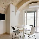 Palazzo Della Torre - Seaview Luxury Historical 3* باري