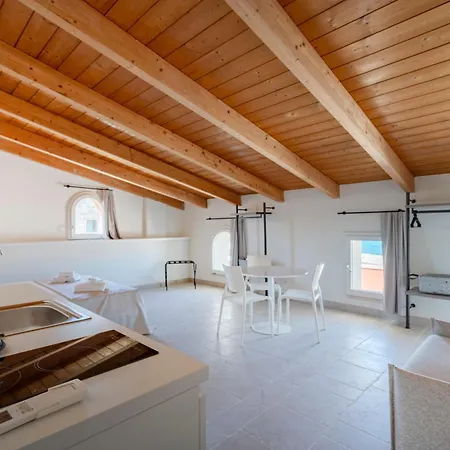 Hotel apartamentowy Palazzo Della Torre - Seaview Luxury Historical 3*