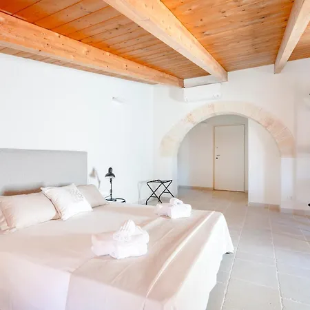 Aparthotel Palazzo Della Torre - Seaview Luxury Historical Bari