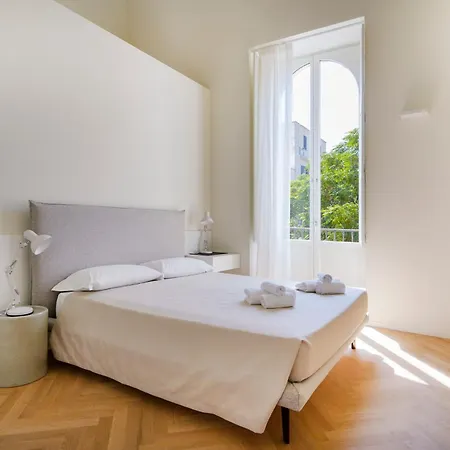 Aparthotel Palazzo Della Torre - Seaview Luxury Historical Bari