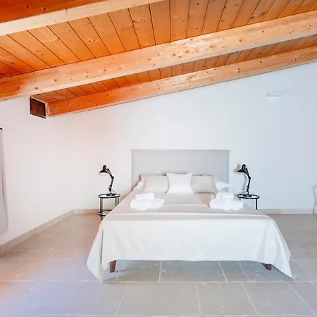 Palazzo Della Torre - Seaview Luxury Historical Aparthotel