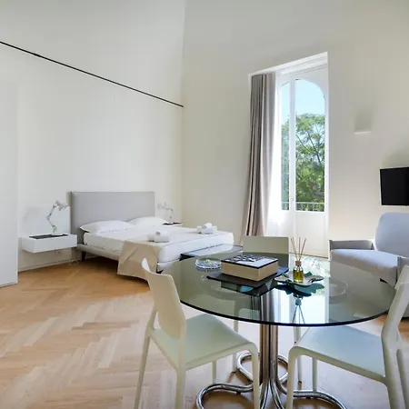 Hotel apartamentowy Palazzo Della Torre - Seaview Luxury Historical 3*