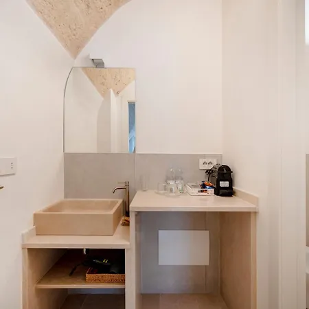 Aparthotel Palazzo Della Torre - Seaview Luxury Historical Bari