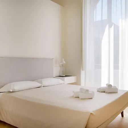 Palazzo Della Torre - Seaview Luxury Historical 3* Bari