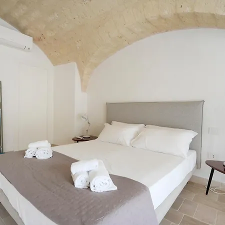 Palazzo Della Torre - Seaview Luxury Historical Hotel apartamentowy Bari