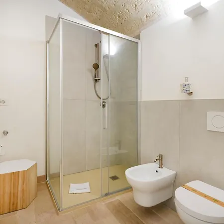 Aparthotel Palazzo Della Torre - Seaview Luxury Historical