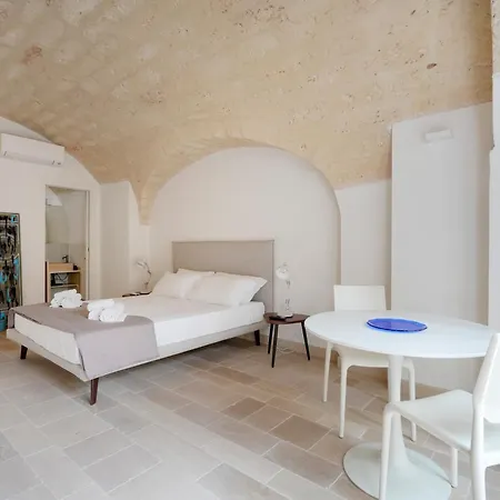 Aparthotel Palazzo Della Torre - Seaview Luxury Historical Bari