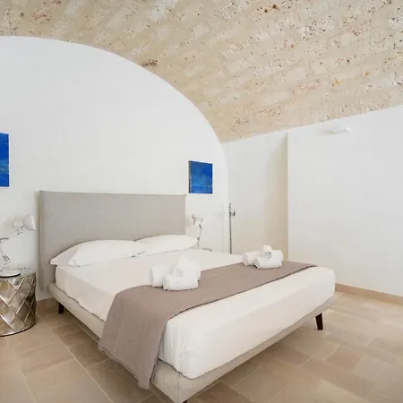 Palazzo Della Torre - Seaview Luxury Historical Aparthotel
