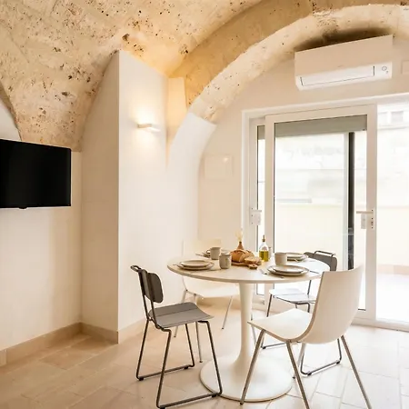 Palazzo Della Torre - Seaview Luxury Historical Aparthotel 3*