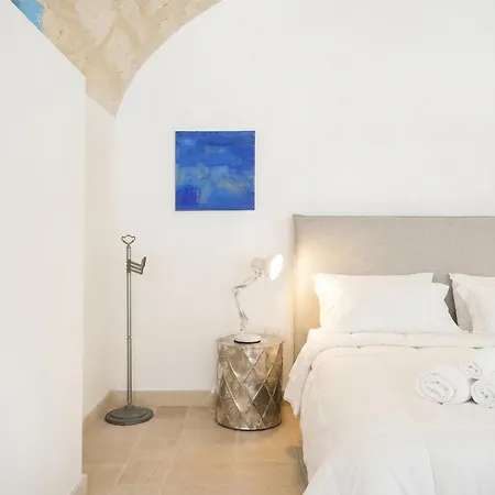 Palazzo Della Torre - Seaview Luxury Historical 3* Bari