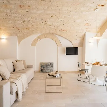 Palazzo Della Torre - Seaview Luxury Historical 3* Bari