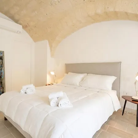 Palazzo Della Torre - Seaview Luxury Historical Aparthotel