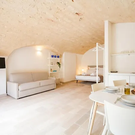 Aparthotel Palazzo Della Torre - Seaview Luxury Historical Bari
