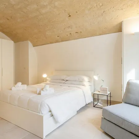 Aparthotel Palazzo Della Torre - Seaview Luxury Historical Bari