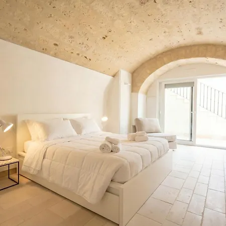 Aparthotel Palazzo Della Torre - Seaview Luxury Historical Bari
