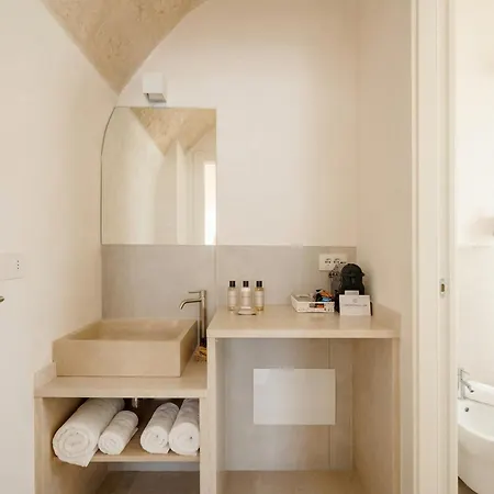 Aparthotel Palazzo Della Torre - Seaview Luxury Historical Bari