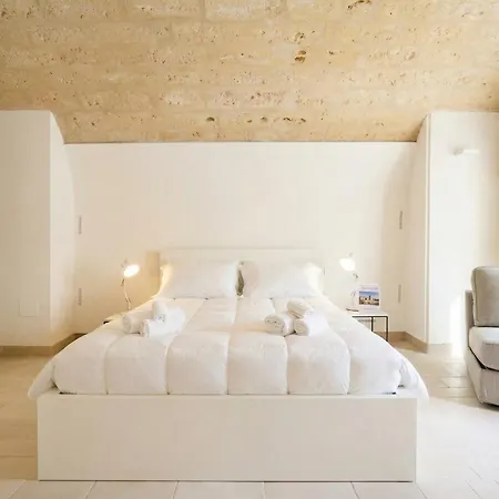 Palazzo Della Torre - Seaview Luxury Historical Aparthotel Bari