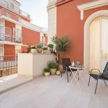 Palazzo Della Torre - Seaview Luxury Historical Aparthotel