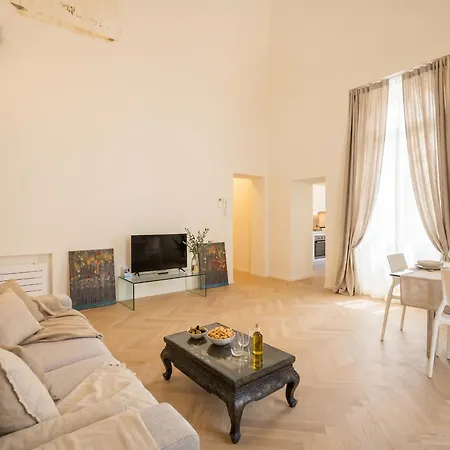 Aparthotel Palazzo Della Torre - Seaview Luxury Historical 3*