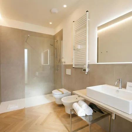 Palazzo Della Torre - Seaview Luxury Historical Aparthotel