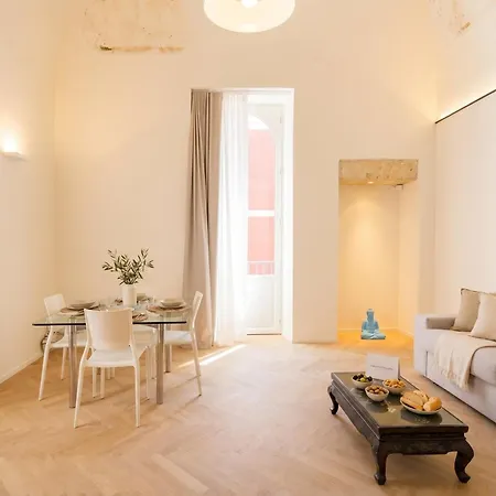 Palazzo Della Torre - Seaview Luxury Historical Aparthotel