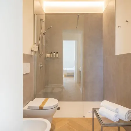 Palazzo Della Torre - Seaview Luxury Historical Aparthotel 3*