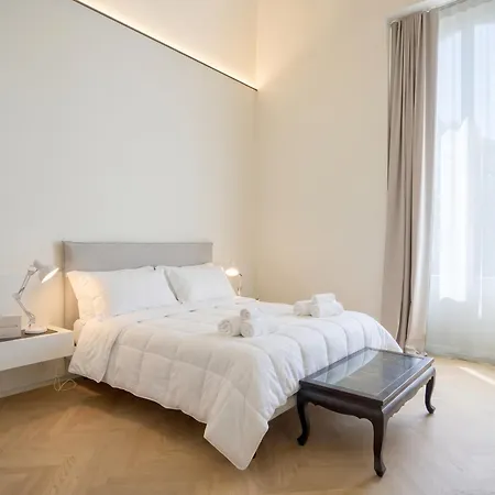 Palazzo Della Torre - Seaview Luxury Historical 3* Bari