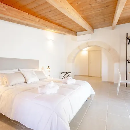 Aparthotel Palazzo Della Torre - Seaview Luxury Historical Bari