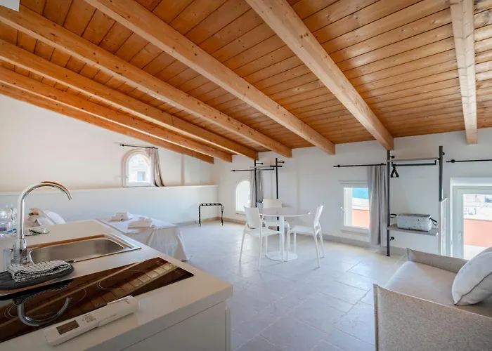 מלון דירות Palazzo Della Torre - Seaview Luxury Historical 3*