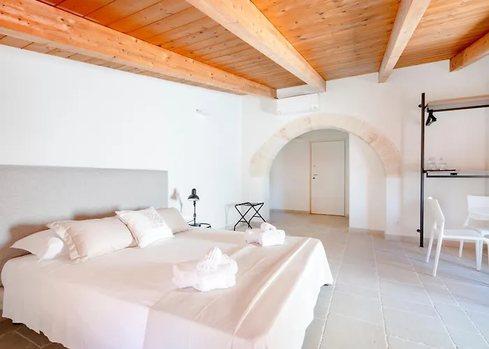 מלון דירות Palazzo Della Torre - Seaview Luxury Historical בארי