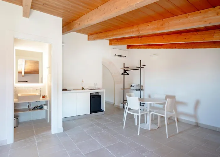 מלון דירות Palazzo Della Torre - Seaview Luxury Historical