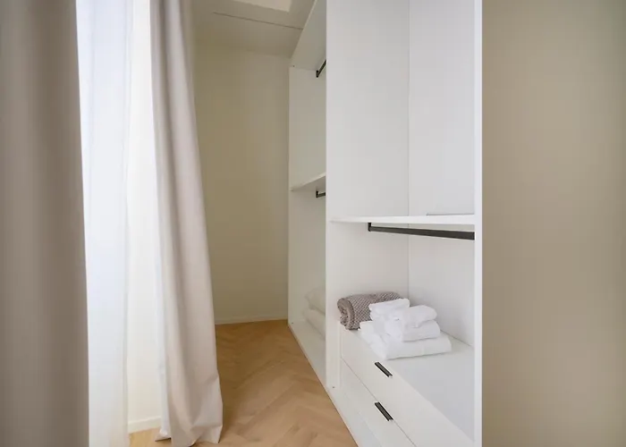 Palazzo Della Torre - Seaview Luxury Historical 3* בארי