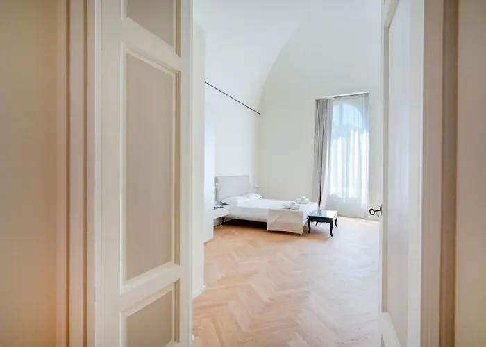 מלון דירות Palazzo Della Torre - Seaview Luxury Historical