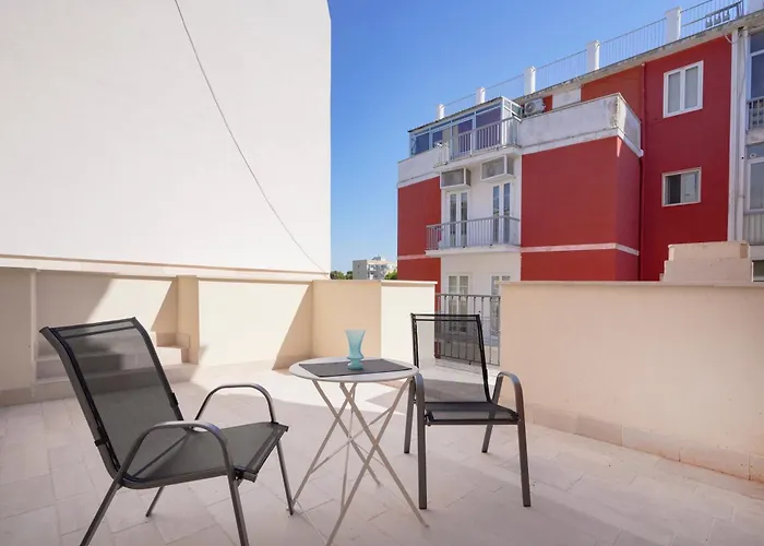 Palazzo Della Torre - Seaview Luxury Historical מלון דירות