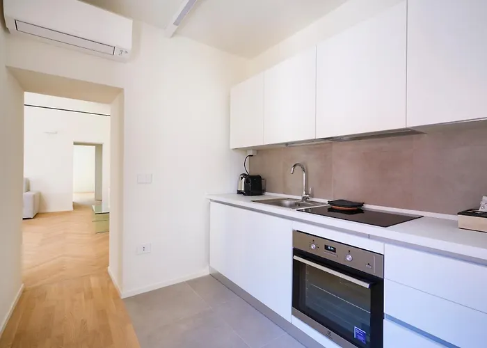 מלון דירות Palazzo Della Torre - Seaview Luxury Historical