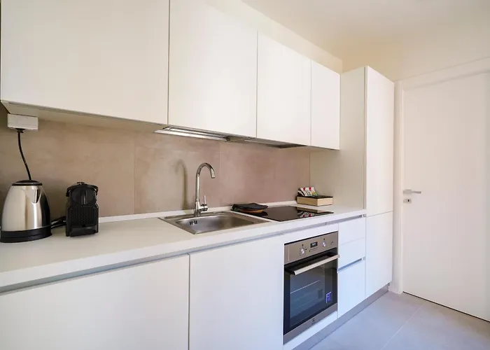 מלון דירות Palazzo Della Torre - Seaview Luxury Historical בארי