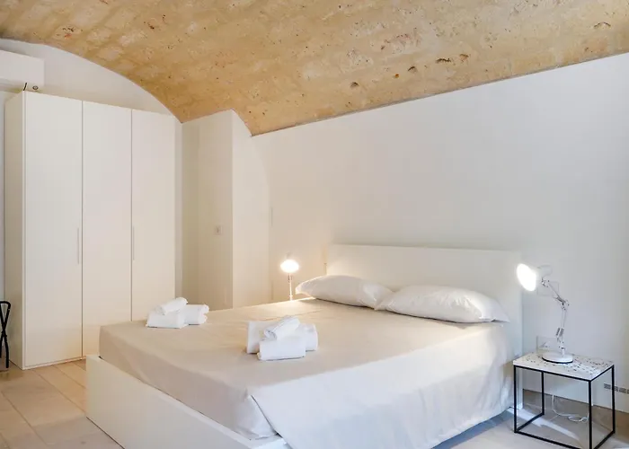 Palazzo Della Torre - Seaview Luxury Historical 3* باري