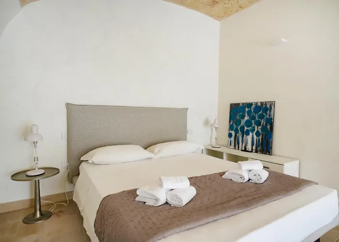 Palazzo Della Torre - Seaview Luxury Historical מלון דירות 3*