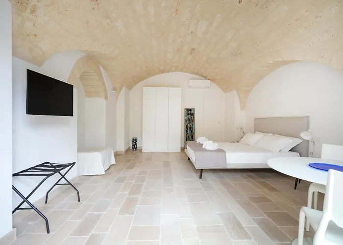 Palazzo Della Torre - Seaview Luxury Historical 3* باري