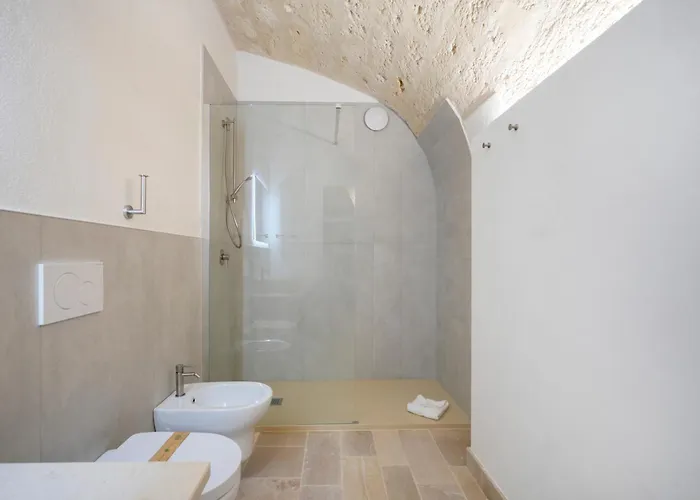 Palazzo Della Torre - Seaview Luxury Historical מלון דירות בארי